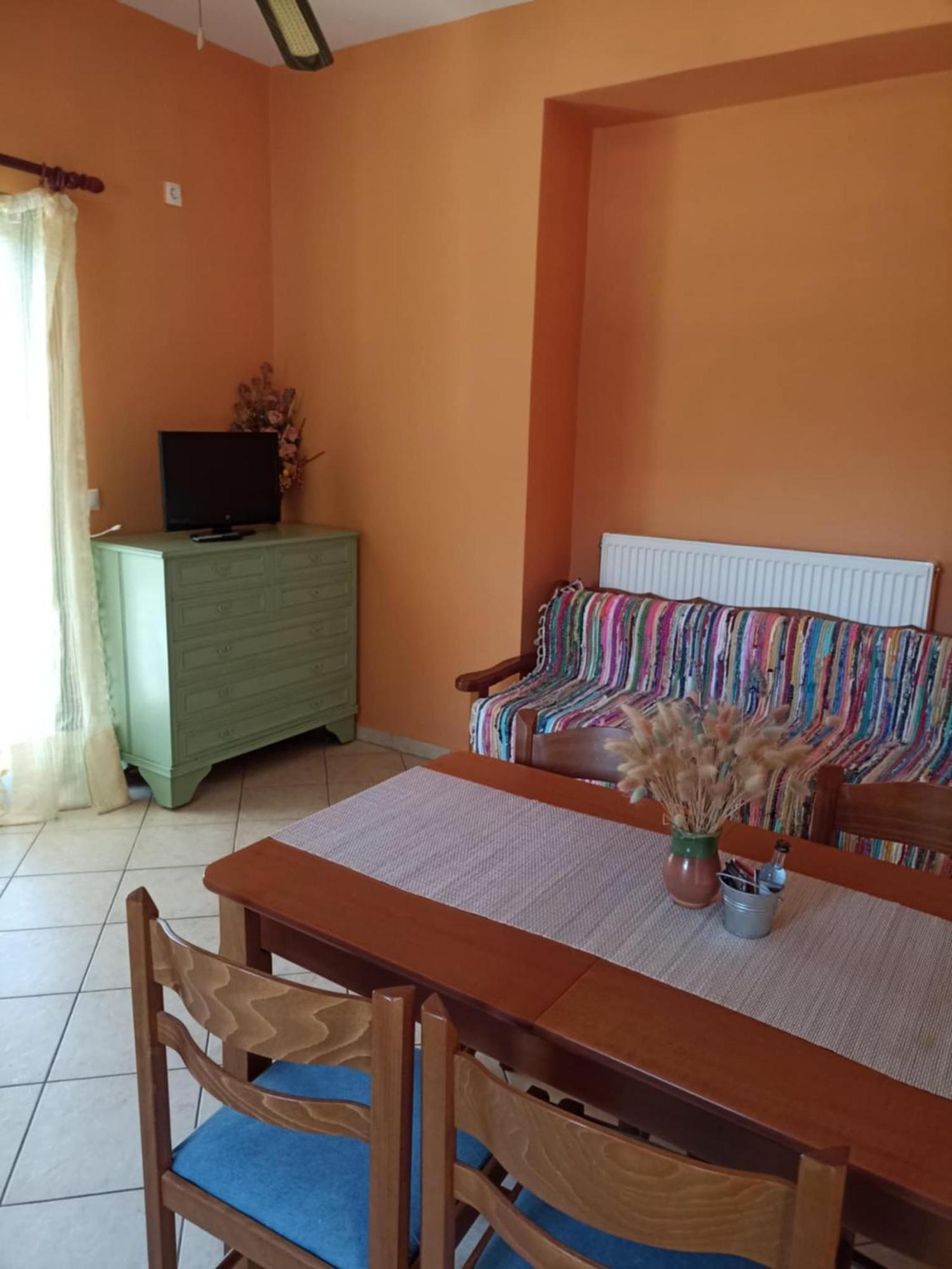 Vegera Apartment M Vasilikiadhes Bagian luar foto