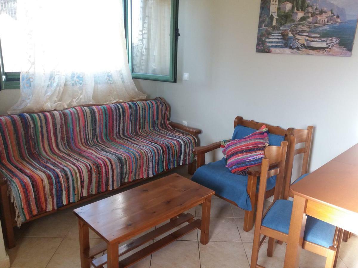 Vegera Apartment M Vasilikiadhes Bagian luar foto