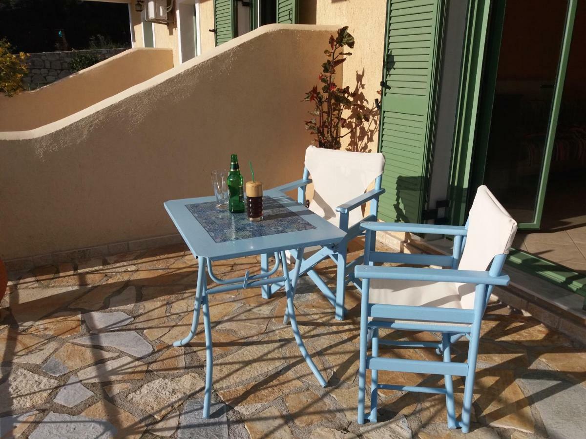 Vegera Apartment M Vasilikiadhes Bagian luar foto